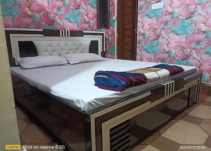 Maa Gauri Paying Guest House