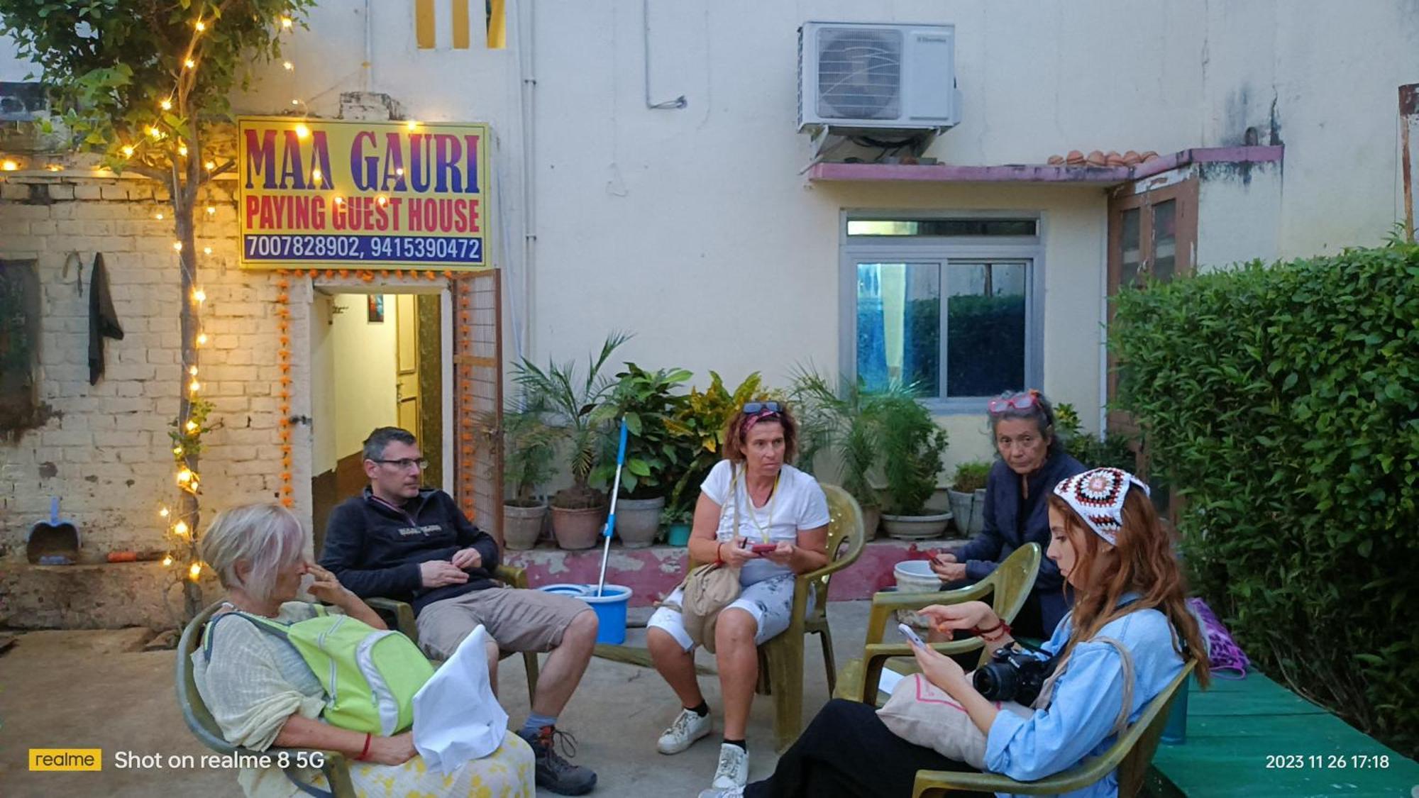 Maa Gauri Paying Guest house *